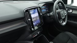 2023 (73) VOLVO XC40 2.0 B4P Ultimate Dark 5dr Auto 4933020
