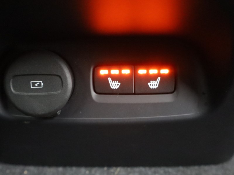 2023 (73) VOLVO XC40 2.0 B4P Ultimate Dark 5dr Auto 4933025