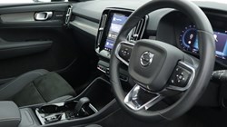 2023 (73) VOLVO XC40 2.0 B4P Ultimate Dark 5dr Auto 4933017