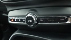 2023 (73) VOLVO XC40 2.0 B4P Ultimate Dark 5dr Auto 4933039