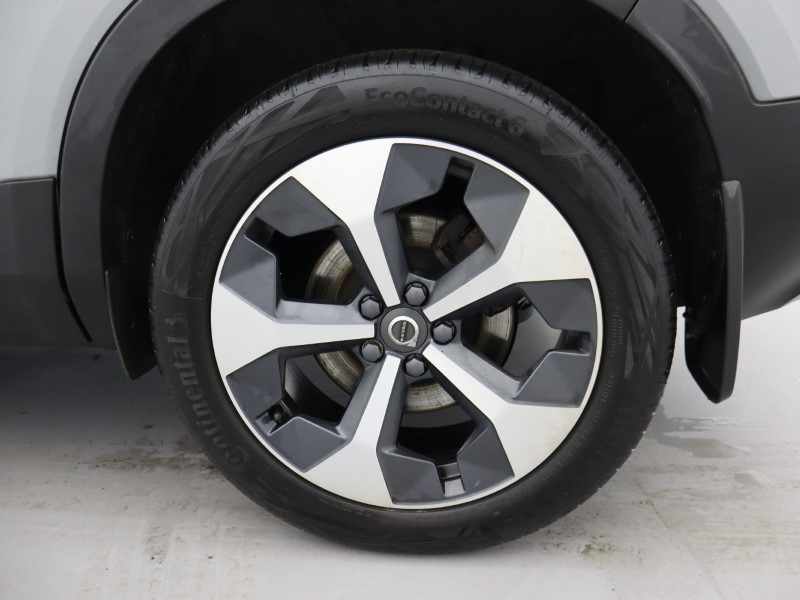 2023 (73) VOLVO XC40 2.0 B4P Ultimate Dark 5dr Auto 4933007