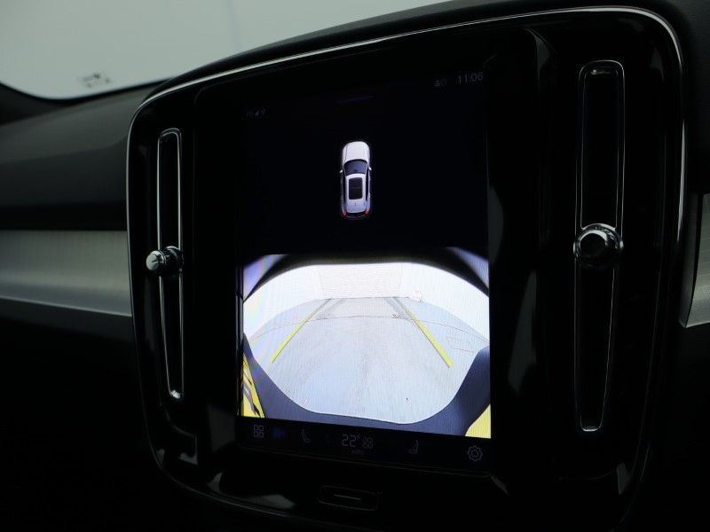 2024 (74) VOLVO XC40 2.0 B3P Core 5dr Auto 4916355