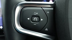 2024 (74) VOLVO XC40 2.0 B3P Core 5dr Auto 4916350