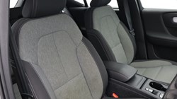 2024 (74) VOLVO XC40 2.0 B3P Core 5dr Auto 4916342