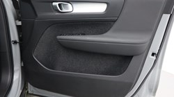 2024 (74) VOLVO XC40 2.0 B3P Core 5dr Auto 4916335