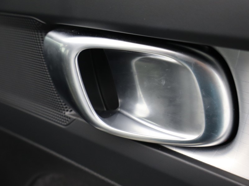 2024 (74) VOLVO XC40 2.0 B3P Core 5dr Auto 4916338