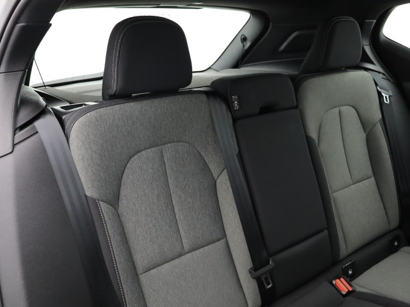 2024 (74) VOLVO XC40 2.0 B3P Core 5dr Auto 4916347