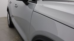 2024 (74) VOLVO XC40 2.0 B3P Core 5dr Auto 4916323