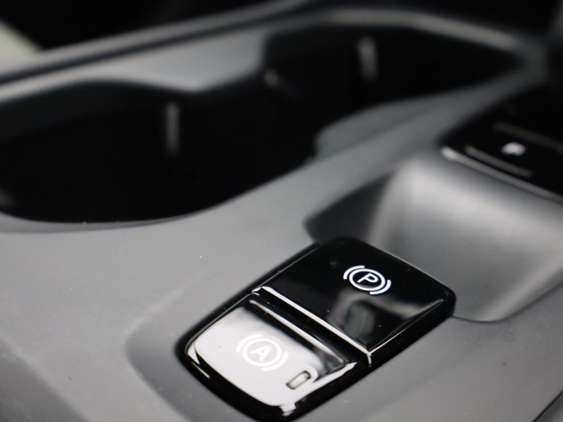 2024 (74) VOLVO XC40 2.0 B3P Core 5dr Auto 4916360