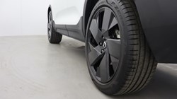 2025 (75) VOLVO XC40 2.0 B3P Plus Black Edition 5dr Auto 5635852