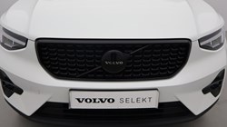 2025 (75) VOLVO XC40 2.0 B3P Plus Black Edition 5dr Auto 5635841
