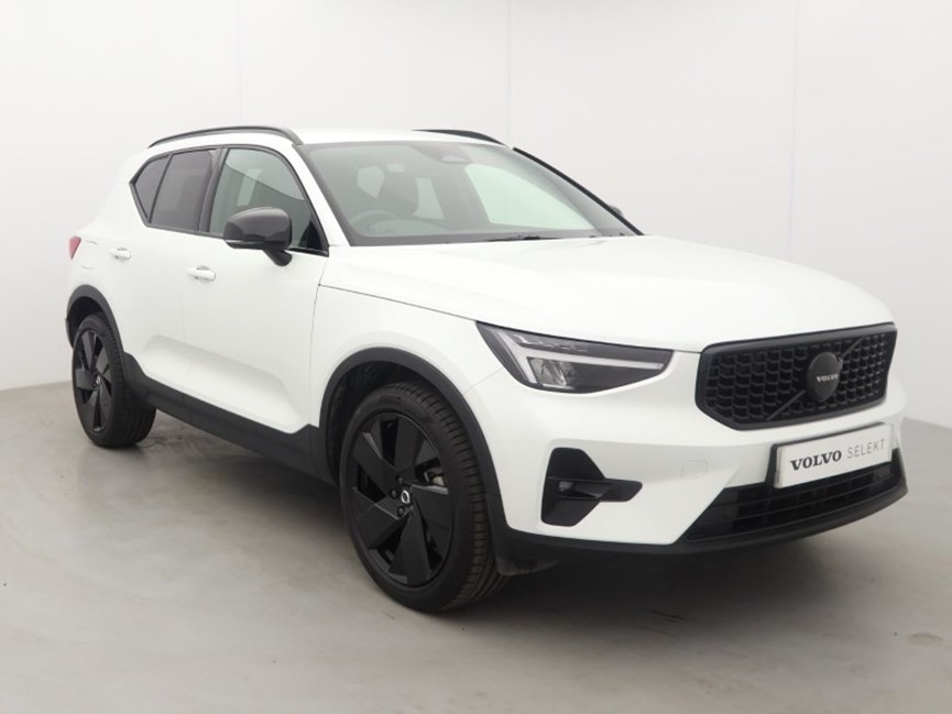 2025 (75) VOLVO XC40 2.0 B3P Plus Black Edition 5dr Auto
