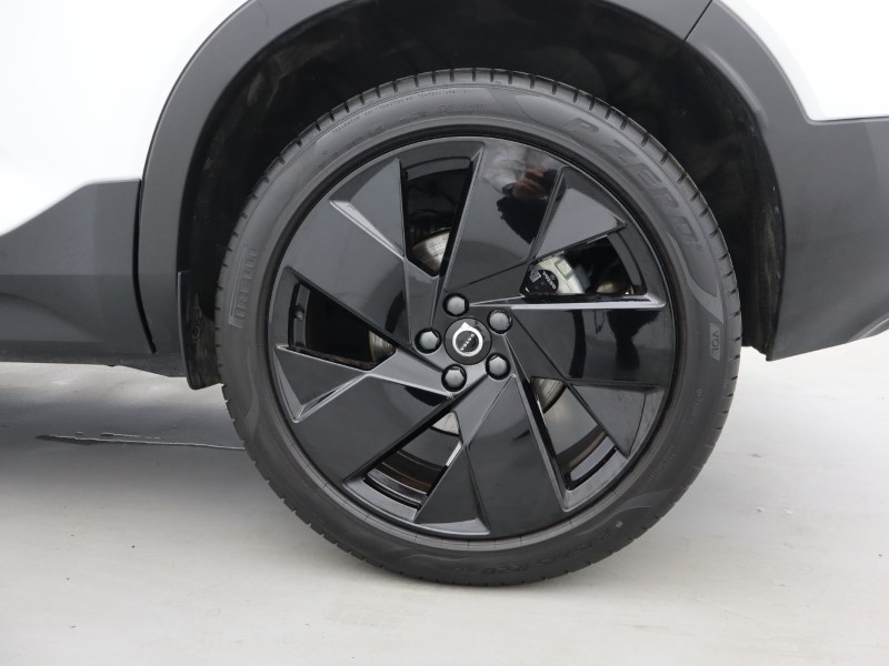 2025 (75) VOLVO XC40 2.0 B3P Plus Black Edition 5dr Auto 5635851