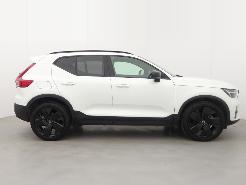 2025 (75) VOLVO XC40 2.0 B3P Plus Black Edition 5dr Auto 5635835