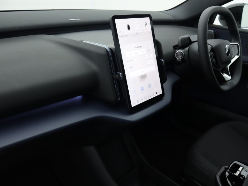 2025 (75) VOLVO EX30 200kW SM Extended Range Plus 69kWh 5dr Auto 4929305