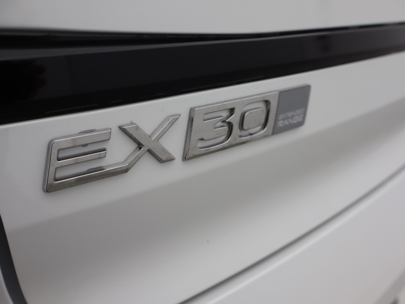 2025 (75) VOLVO EX30 200kW SM Extended Range Plus 69kWh 5dr Auto 4929330