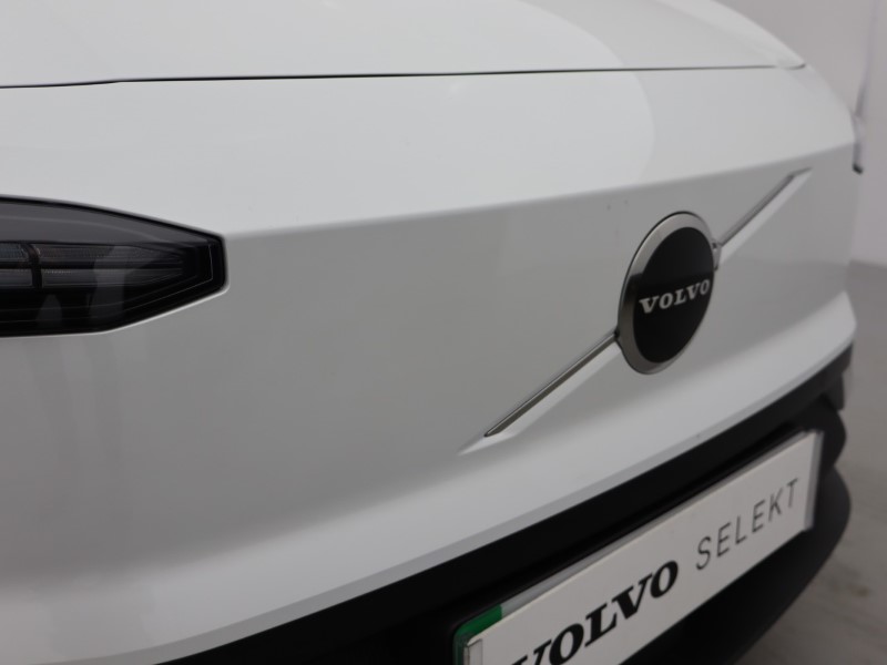 2025 (75) VOLVO EX30 200kW SM Extended Range Plus 69kWh 5dr Auto 4929287