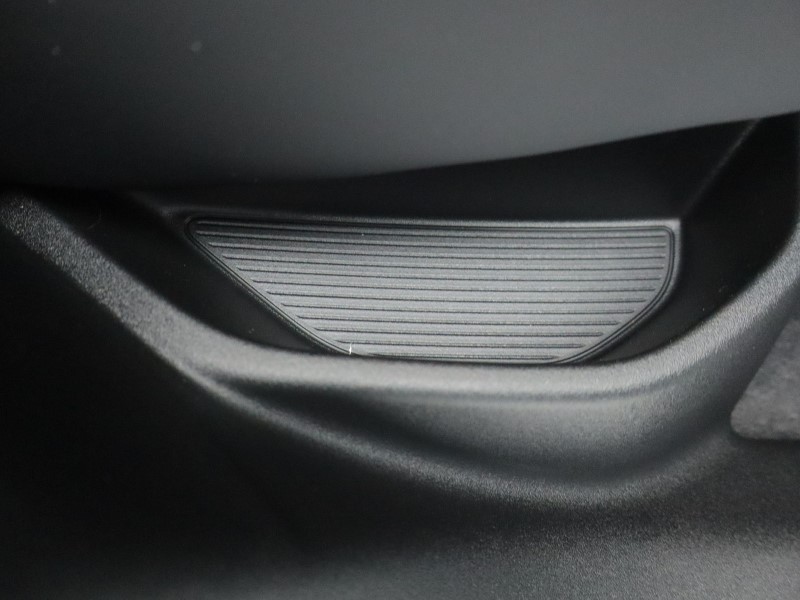 2025 (75) VOLVO EX30 200kW SM Extended Range Plus 69kWh 5dr Auto 4929306