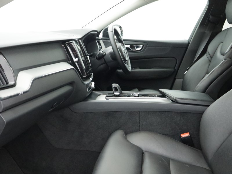 2024 (24) VOLVO XC60 2.0 T6 [350] RC PHEV Plus Dark 5dr AWD Geartronic 4931804