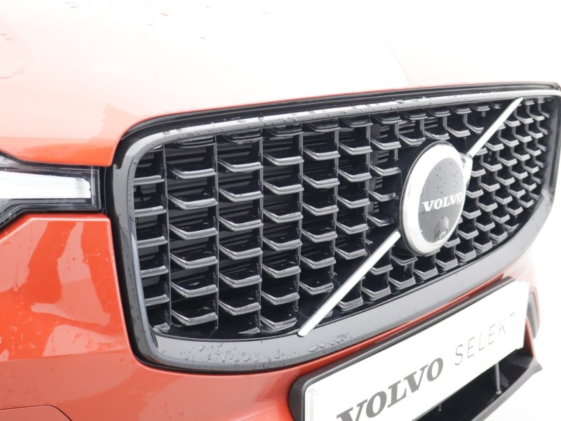 2024 (24) VOLVO XC60 2.0 T6 [350] RC PHEV Plus Dark 5dr AWD Geartronic 4931790