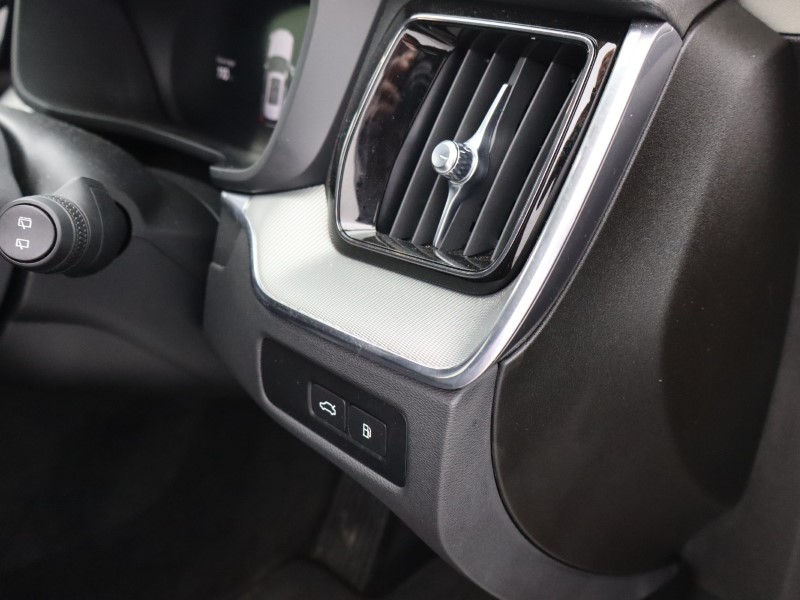 2024 (24) VOLVO XC60 2.0 T6 [350] RC PHEV Plus Dark 5dr AWD Geartronic 4931811