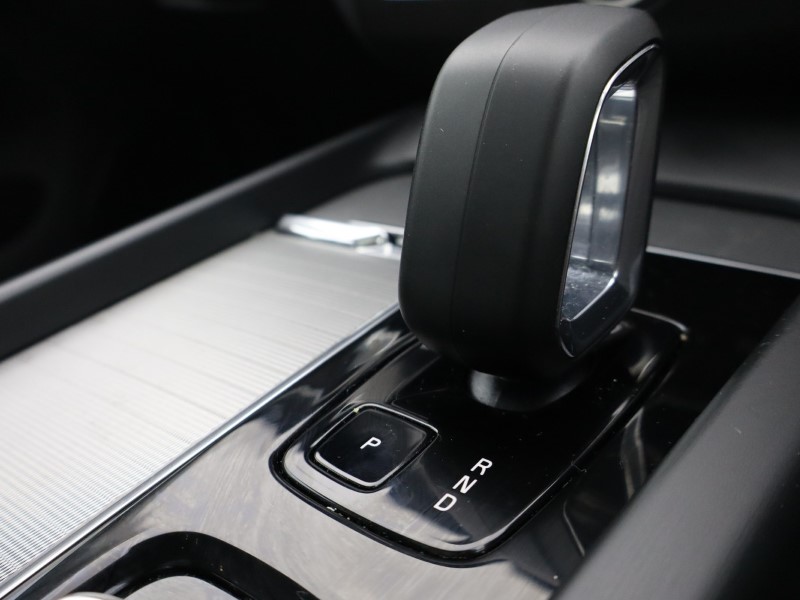 2024 (24) VOLVO XC60 2.0 T6 [350] RC PHEV Plus Dark 5dr AWD Geartronic 4931837