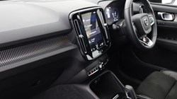 2021 (71) VOLVO XC40 1.5 T5 Recharge PHEV R DESIGN Pro 5dr Auto 4928115