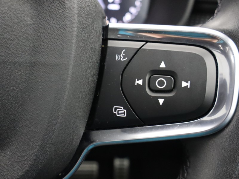 2021 (71) VOLVO XC40 1.5 T5 Recharge PHEV R DESIGN Pro 5dr Auto 4928126