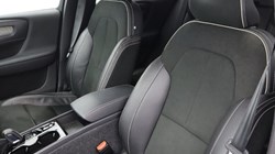 2021 (71) VOLVO XC40 1.5 T5 Recharge PHEV R DESIGN Pro 5dr Auto 4928113