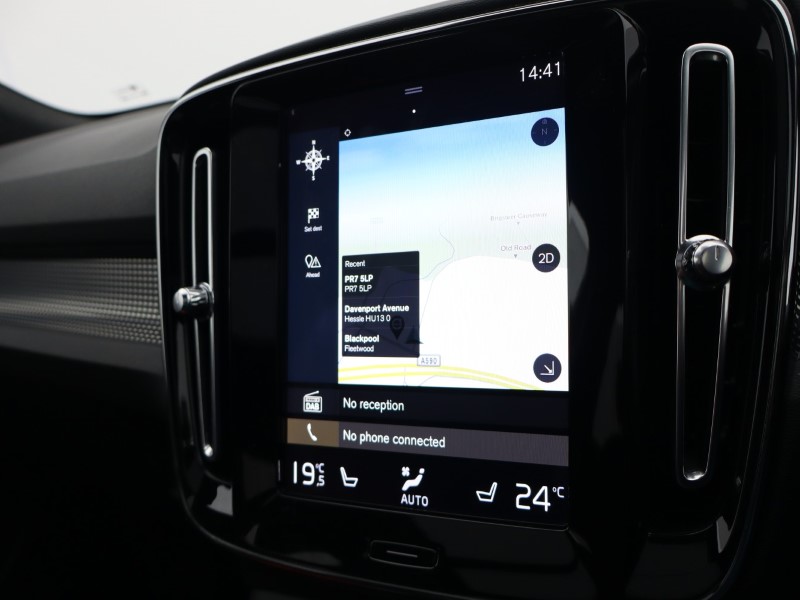 2021 (71) VOLVO XC40 1.5 T5 Recharge PHEV R DESIGN Pro 5dr Auto 4928129