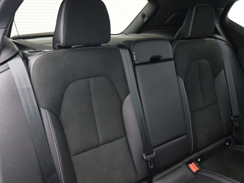 2021 (71) VOLVO XC40 1.5 T5 Recharge PHEV R DESIGN Pro 5dr Auto 4928119