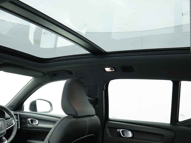 2021 (71) VOLVO XC40 1.5 T5 Recharge PHEV R DESIGN Pro 5dr Auto 4928116