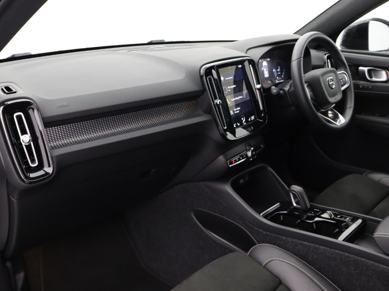 2021 (71) VOLVO XC40 1.5 T5 Recharge PHEV R DESIGN Pro 5dr Auto 4928114
