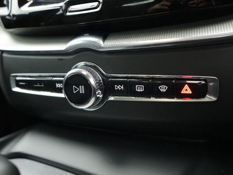 2023 (72) VOLVO XC60 2.0 B5P Core 5dr AWD Geartronic 4997992