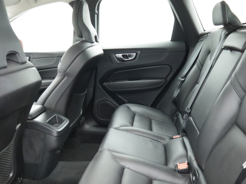 2023 (72) VOLVO XC60 2.0 B5P Core 5dr AWD Geartronic 4997963