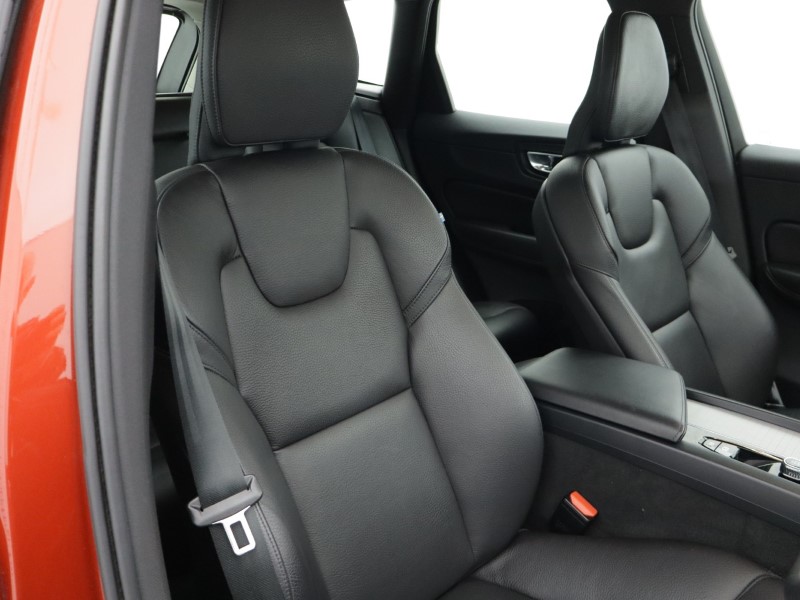 2023 (72) VOLVO XC60 2.0 B5P Core 5dr AWD Geartronic 4997971