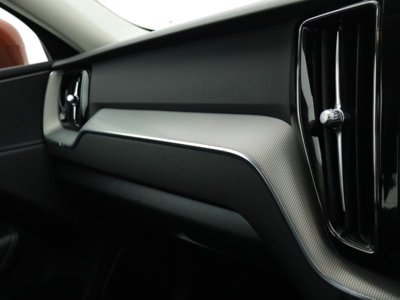 2023 (72) VOLVO XC60 2.0 B5P Core 5dr AWD Geartronic 4997994