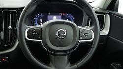2023 (72) VOLVO XC60 2.0 B5P Core 5dr AWD Geartronic 4997981