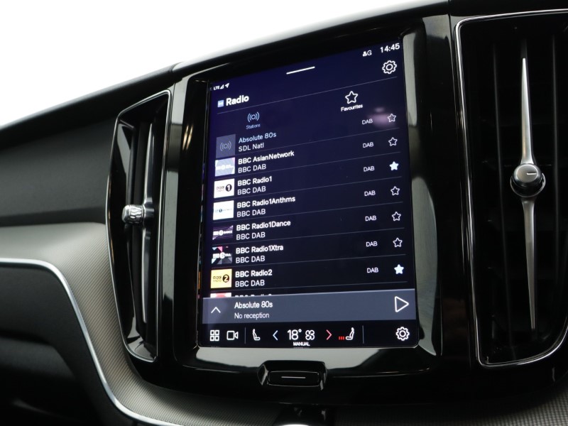 2023 (72) VOLVO XC60 2.0 B5P Core 5dr AWD Geartronic 4997988