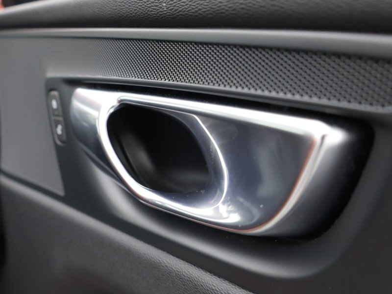 2023 (72) VOLVO XC60 2.0 B5P Core 5dr AWD Geartronic 4997967