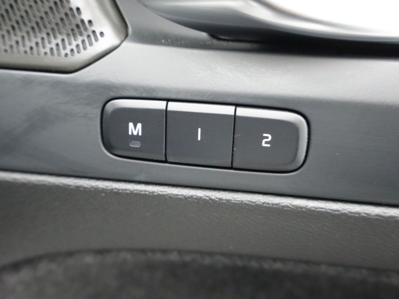 2025 (25) VOLVO EX40 185kW Extended Range Ultra 78kWh 5dr Auto 4983465