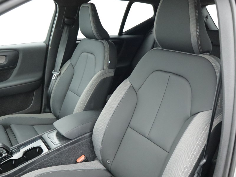 2025 (25) VOLVO EX40 185kW Extended Range Ultra 78kWh 5dr Auto 4983467