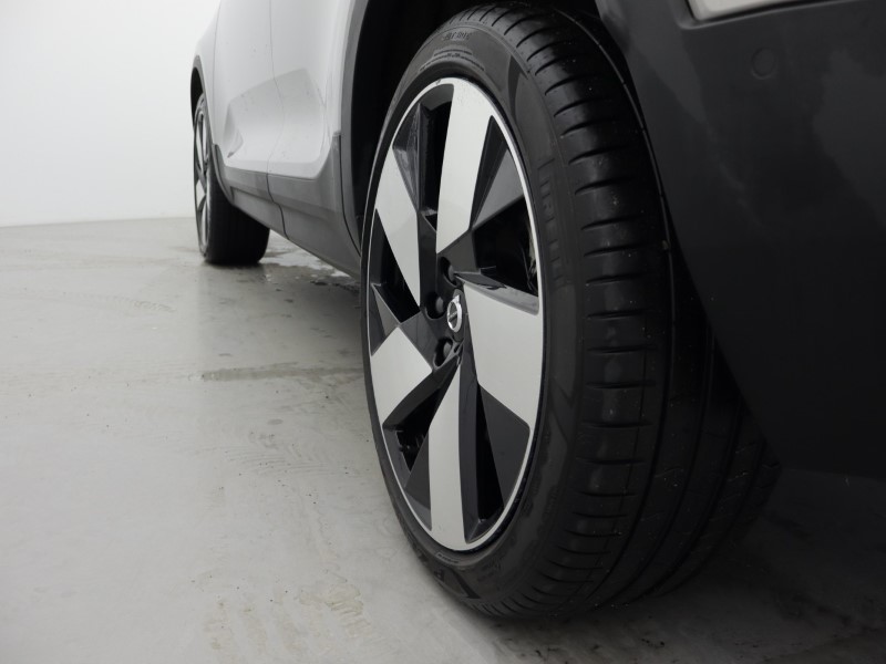 2025 (25) VOLVO EX40 185kW Extended Range Ultra 78kWh 5dr Auto 4983456