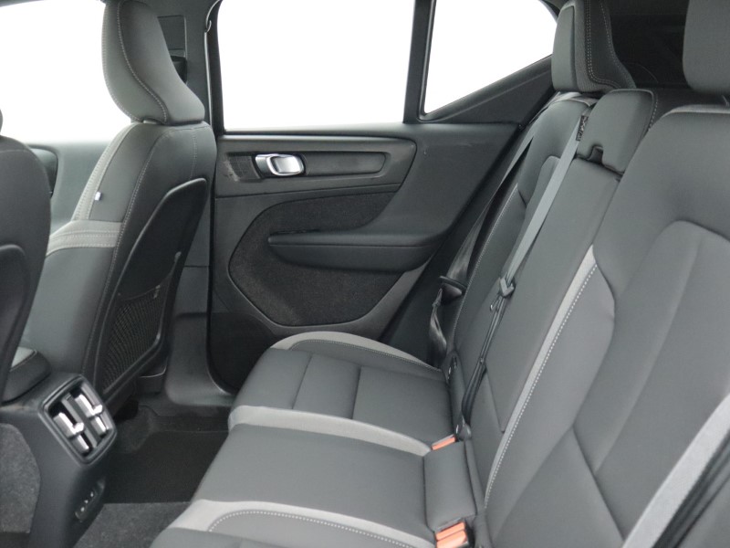 2025 (25) VOLVO EX40 185kW Extended Range Ultra 78kWh 5dr Auto 4983474