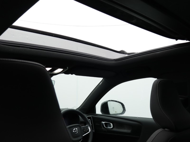 2025 (25) VOLVO EX40 185kW Extended Range Ultra 78kWh 5dr Auto 4983460