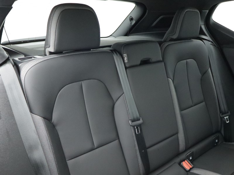 2025 (25) VOLVO EX40 185kW Extended Range Ultra 78kWh 5dr Auto 4983473