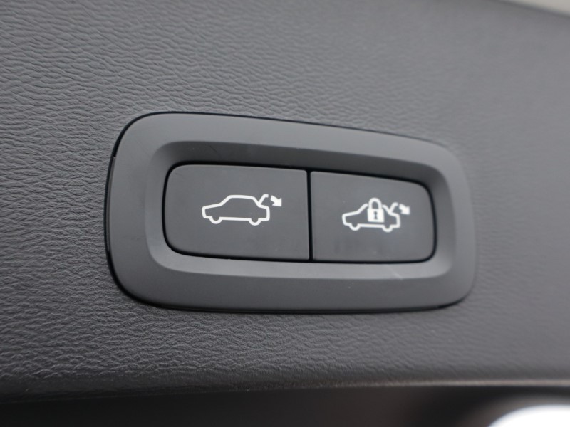 2025 (25) VOLVO EX40 185kW Extended Range Ultra 78kWh 5dr Auto 4983453