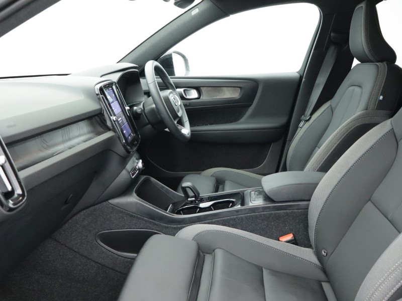 2025 (25) VOLVO EX40 185kW Extended Range Ultra 78kWh 5dr Auto 4983457