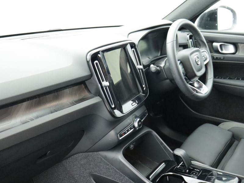 2025 (25) VOLVO EX40 185kW Extended Range Ultra 78kWh 5dr Auto 4983469