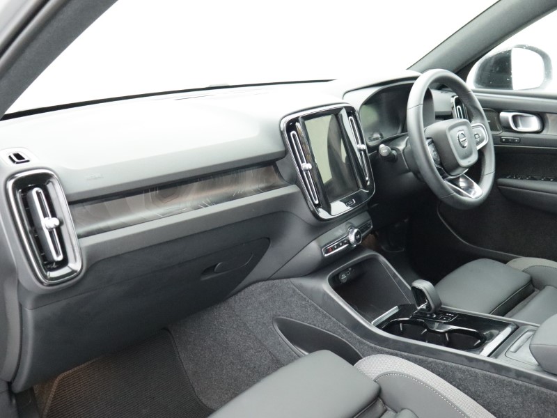 2025 (25) VOLVO EX40 185kW Extended Range Ultra 78kWh 5dr Auto 4983468